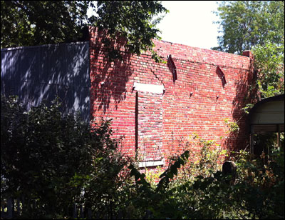 Wall of the former fire station. Photo copyright 2010 by Leon Unruh.