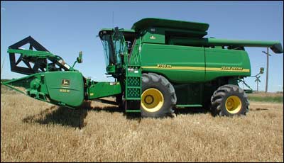 John Deere 9750 STS combine in 2000. Photo copyright 2010 by Leon Unruh.