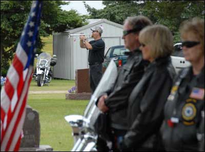 2010 Memorial Day Service at Pawnee Rock Cemetery. Photo copyright 2010 by Jim Dye.