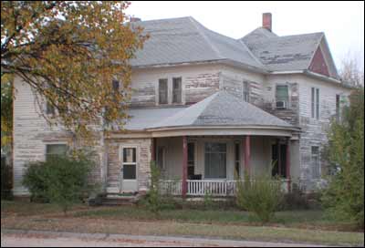 Parker house, January 2003. Photo copyright 2006 by Leon Unruh.