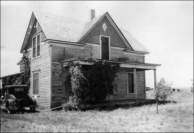 Paul and Bernice Schmidt farm, July 17, 1940.