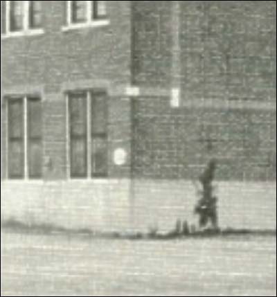 Santa Fe Trail plaque on the Pawnee Rock High School.