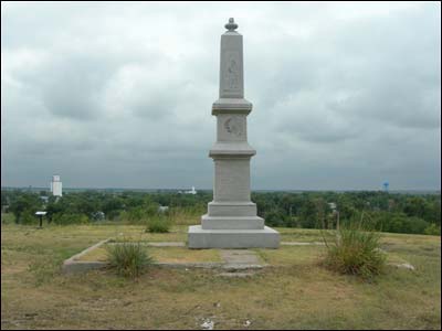 Monument atop Pawnee Rock in 2006. Photo copyright 2006 by Leon Unruh.