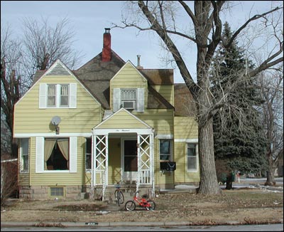 Spruce tree at the former Smith home in Pawnee Rock. Photo copyright 2009 by Leon Unruh.