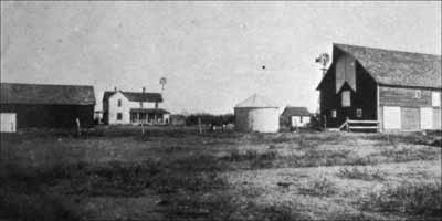 Farm home of William and Bertha Werhahn, about 1912. title=Farm home of William and Bertha Werhahn, about 1912.